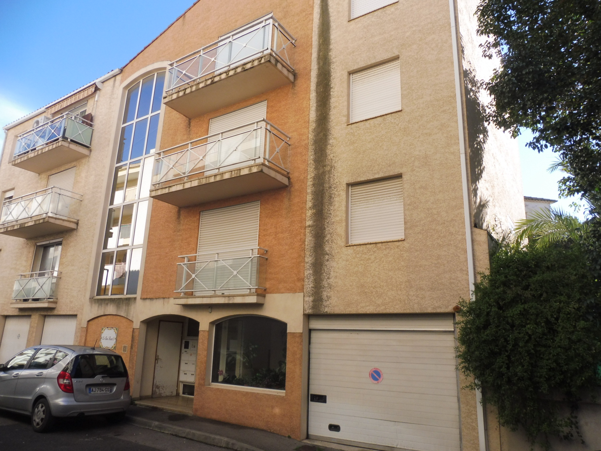 vente BEZIERS Champ de Mars Appartement T3 terrasse et garage.